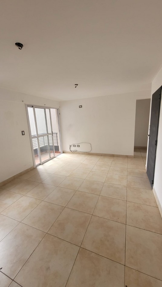 Venta Departamento 2 ambientes de 43 M2 en Moron Centro