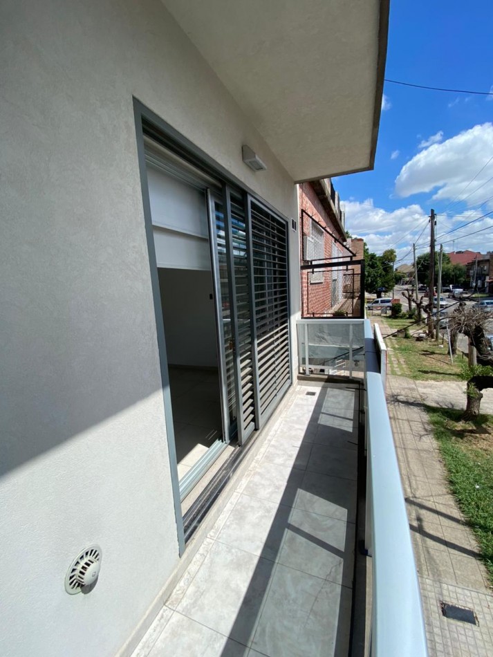 ALQUILER MONOAMBIENTE SEMI AMOBLADO