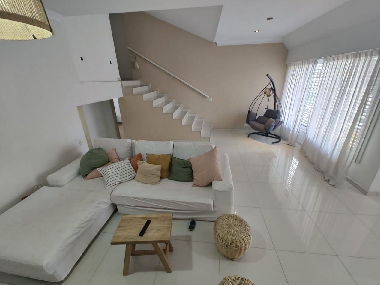 CASA 5 AMBIENTES - SAN JUSTO