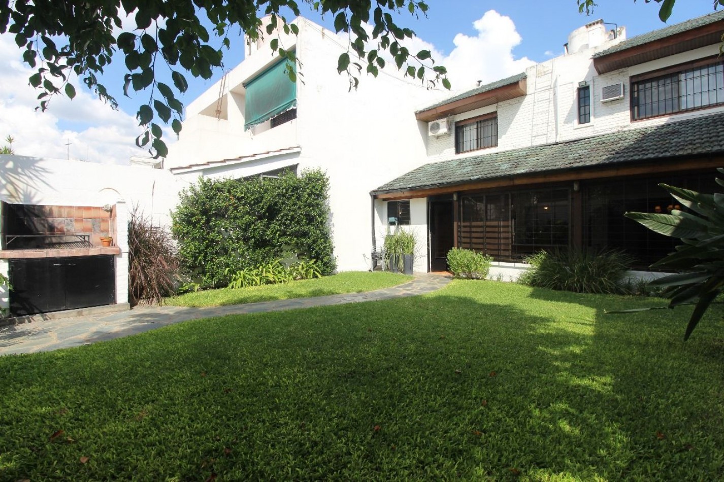 Casa 5 AMBIENTES en Villa Sarmiento, Moron