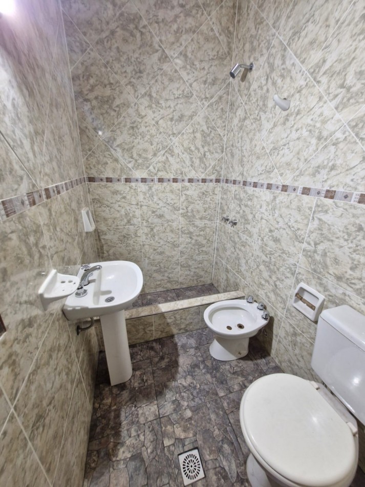 casa en alquiler 3 ambientes - villa luzuriaga