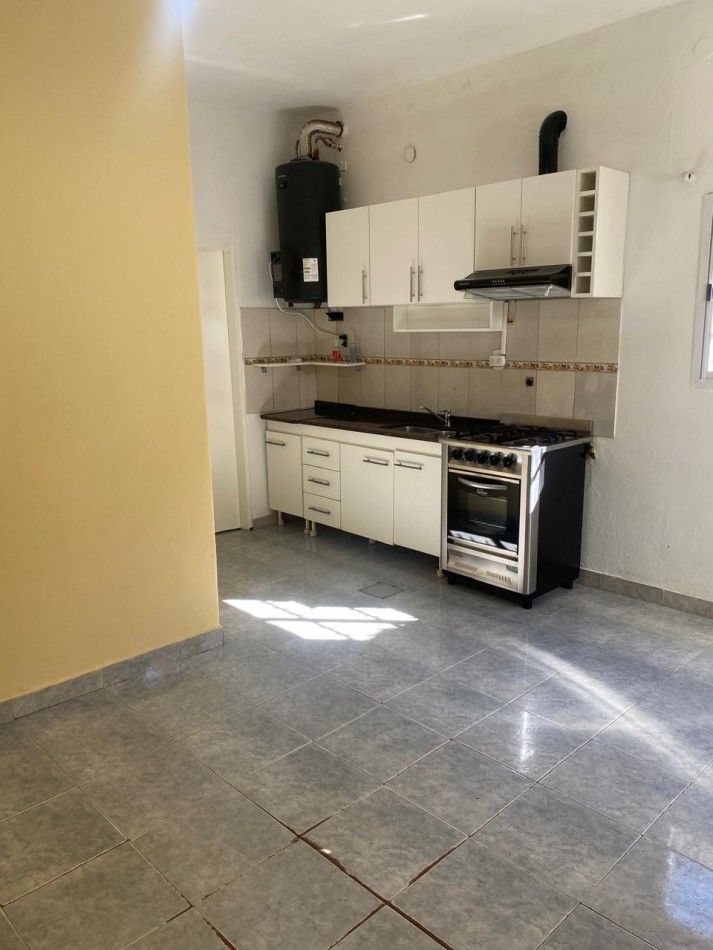 Alquiler Departamento 3 ambientes con patio -San Justo