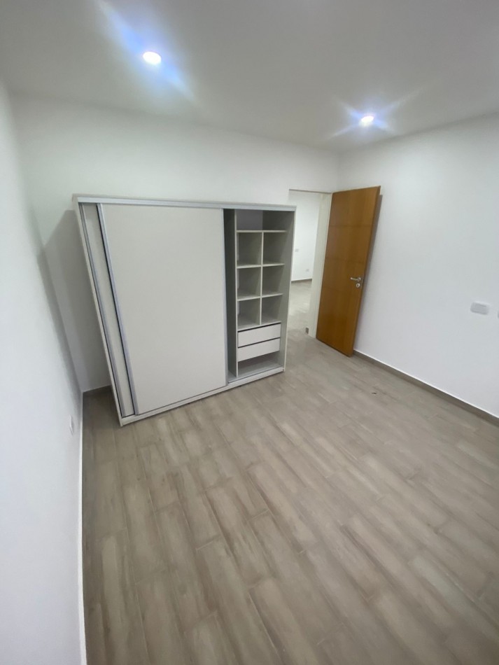 Alquiler departamento 2 ambientes en San Justo