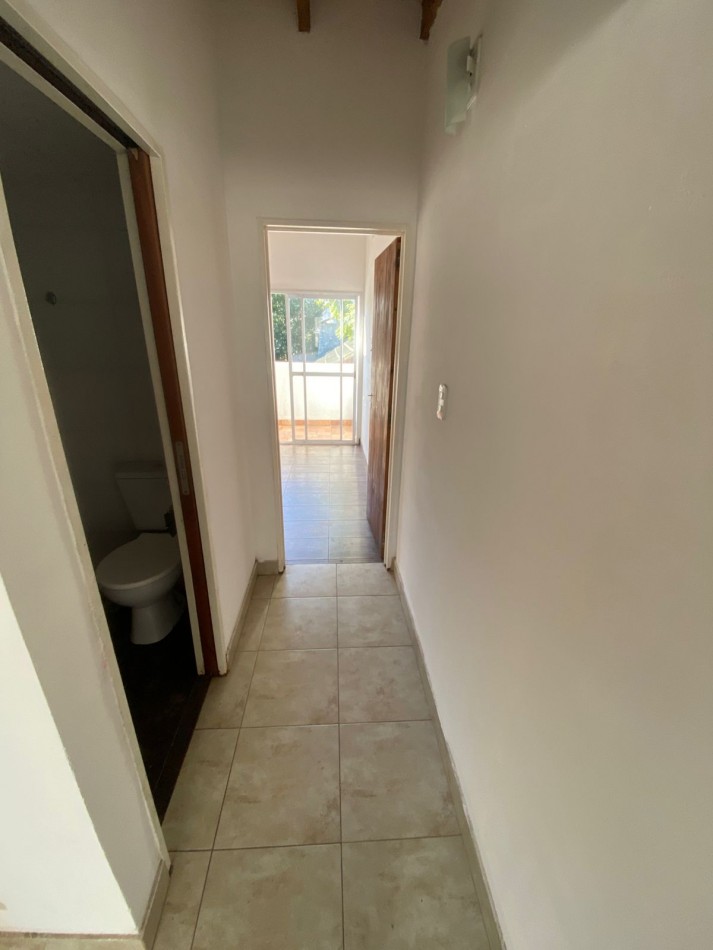 ALQUILER Departamento dos ambientes en Villa Luzuriaga