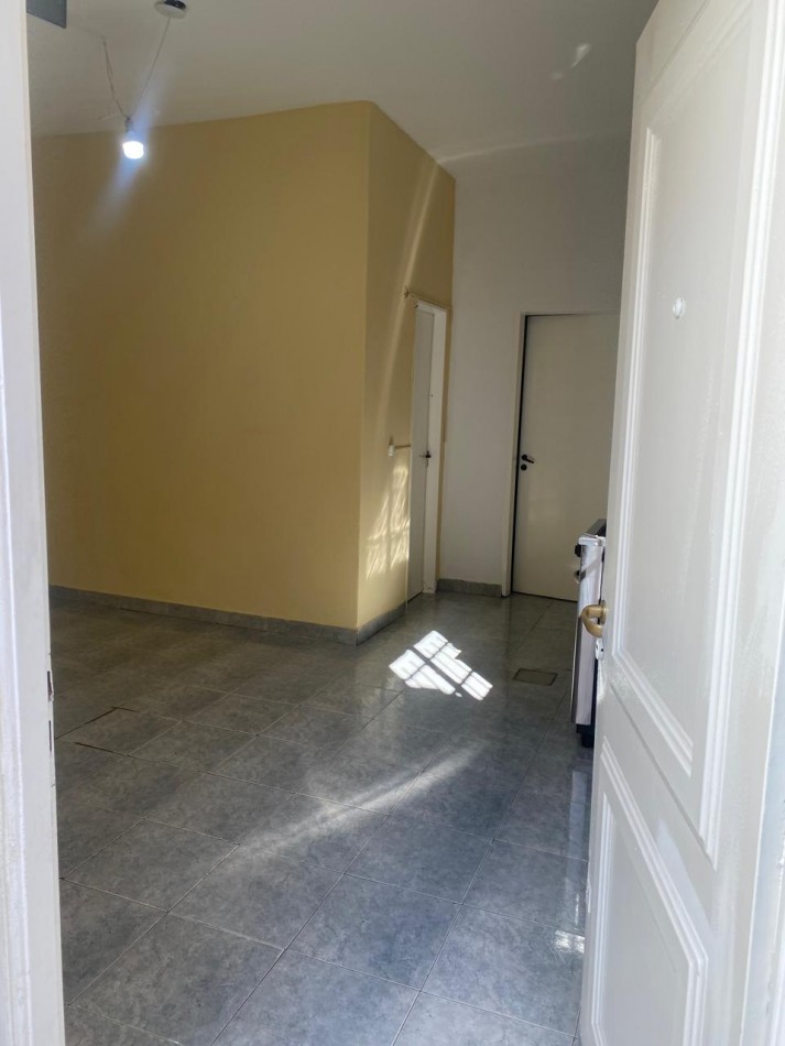 Alquiler Departamento 3 ambientes con patio - San justo