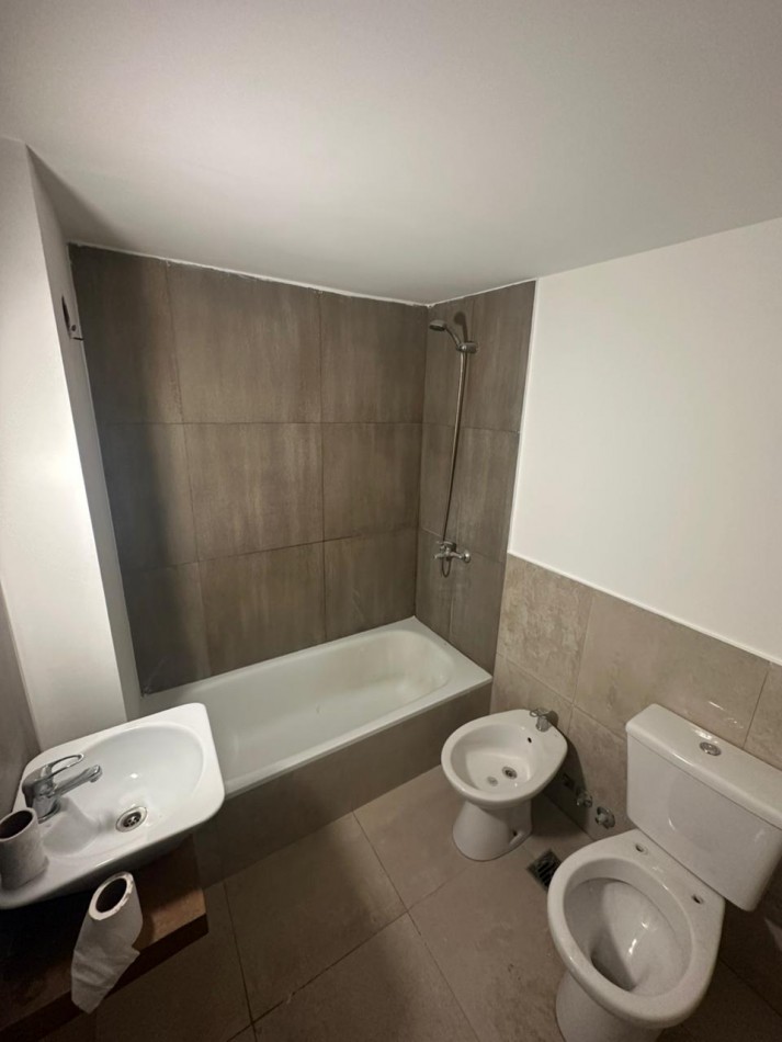Alquiler Duplex 3 ambientes en Villa Luzuriaga