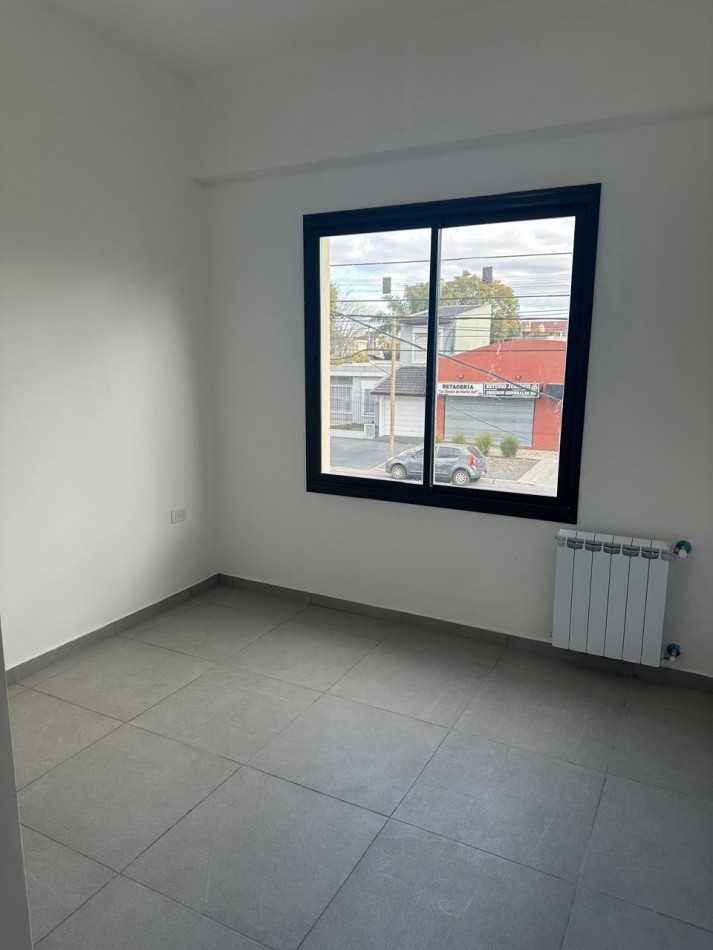 Alquiler Departamento 3 ambientes con cochera - Villa Luzuriaga 