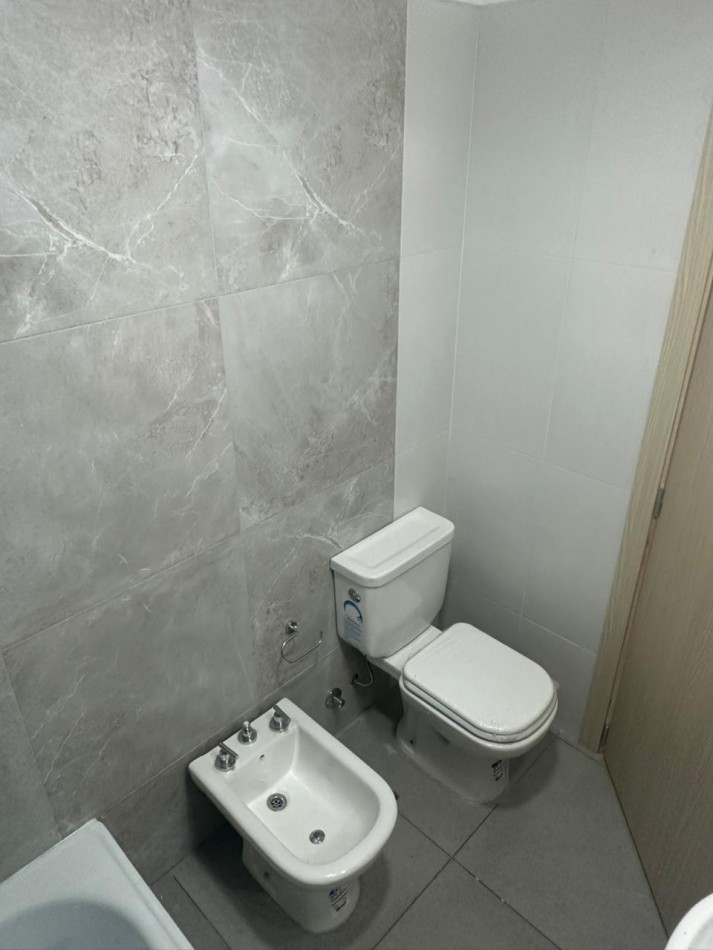 Alquiler Departamento 3 ambientes con cochera - Villa Luzuriaga 