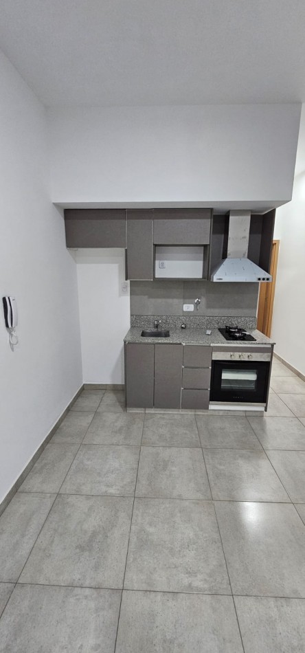 Departamento 2 ambientes con patio a estrenar - Lomas del mirador