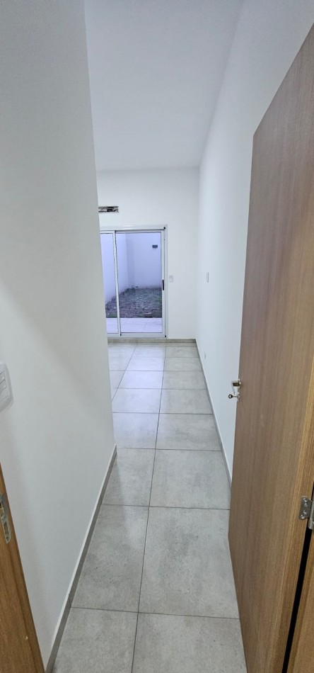 Departamento 2 ambientes con patio a estrenar - Lomas del mirador