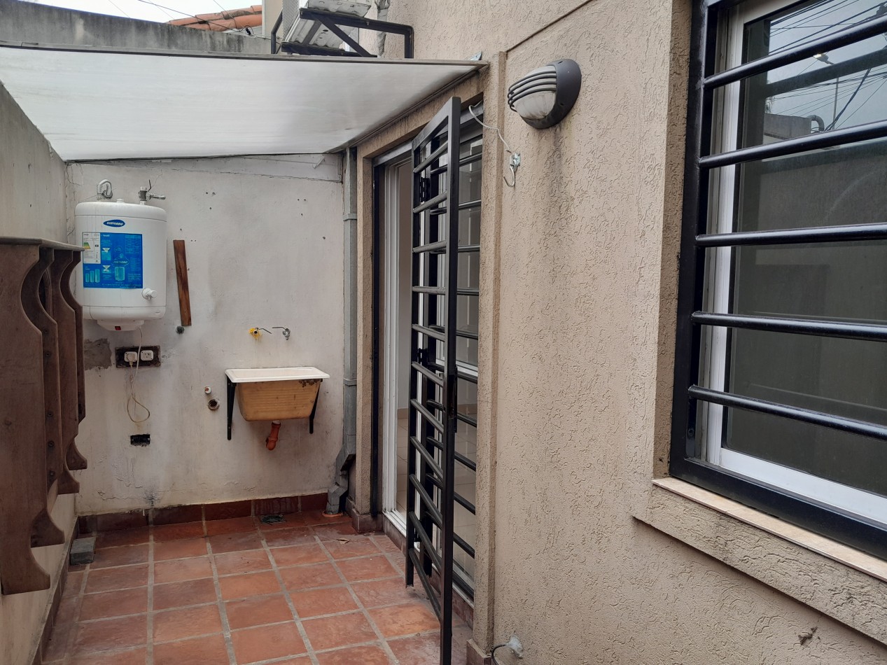 ALQUILER DEPARTAMENTO DE 2 AMBIENTES CON PATIO EN VILLA SARMIENTO