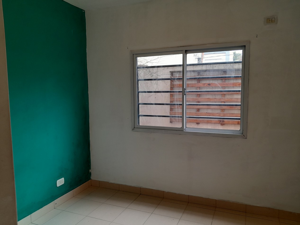ALQUILER DEPARTAMENTO DE 2 AMBIENTES CON PATIO EN VILLA SARMIENTO