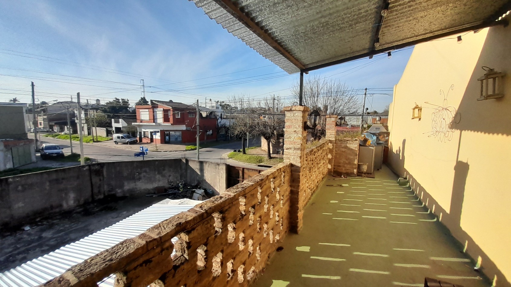 ¡ DUPLEX 3 AMBIENTES CON COCHERA Y TERRAZA EN VENTA !