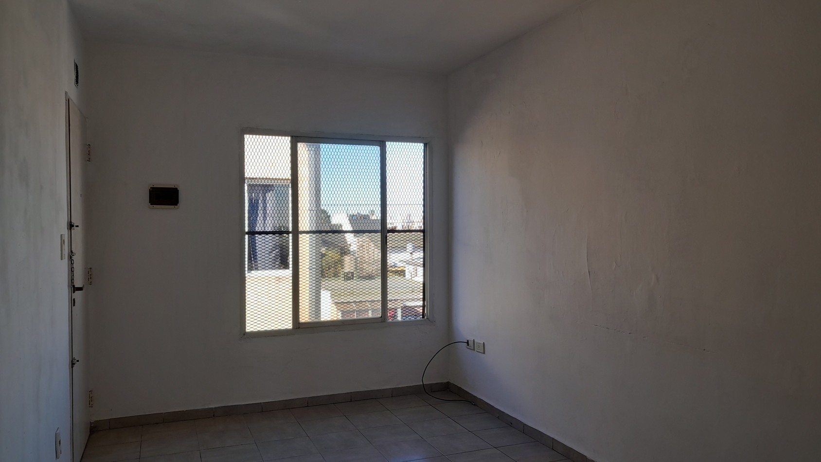 ¡EN VENTA DEPARTAMENTO DE 2 AMBIENTES EN RAMOS MEJIA!