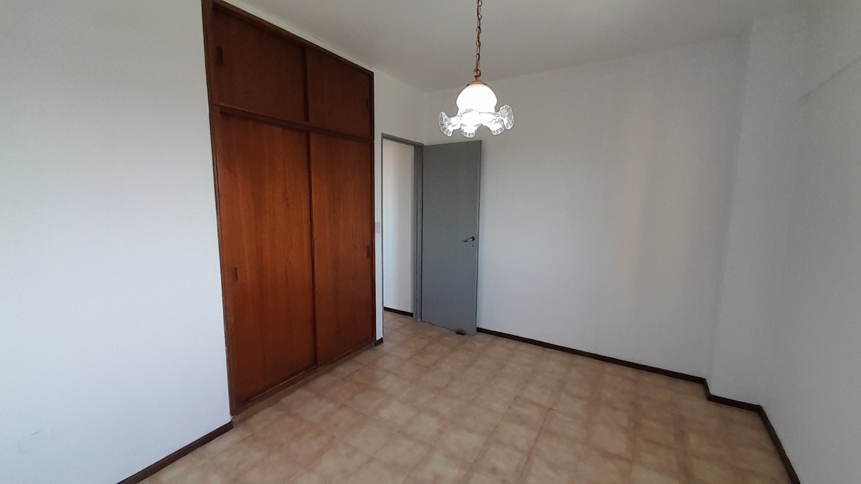 EN ALQUILER DEPARTAMENTO 3 AMBIENTES CON COCHERA - VILLA MADERO