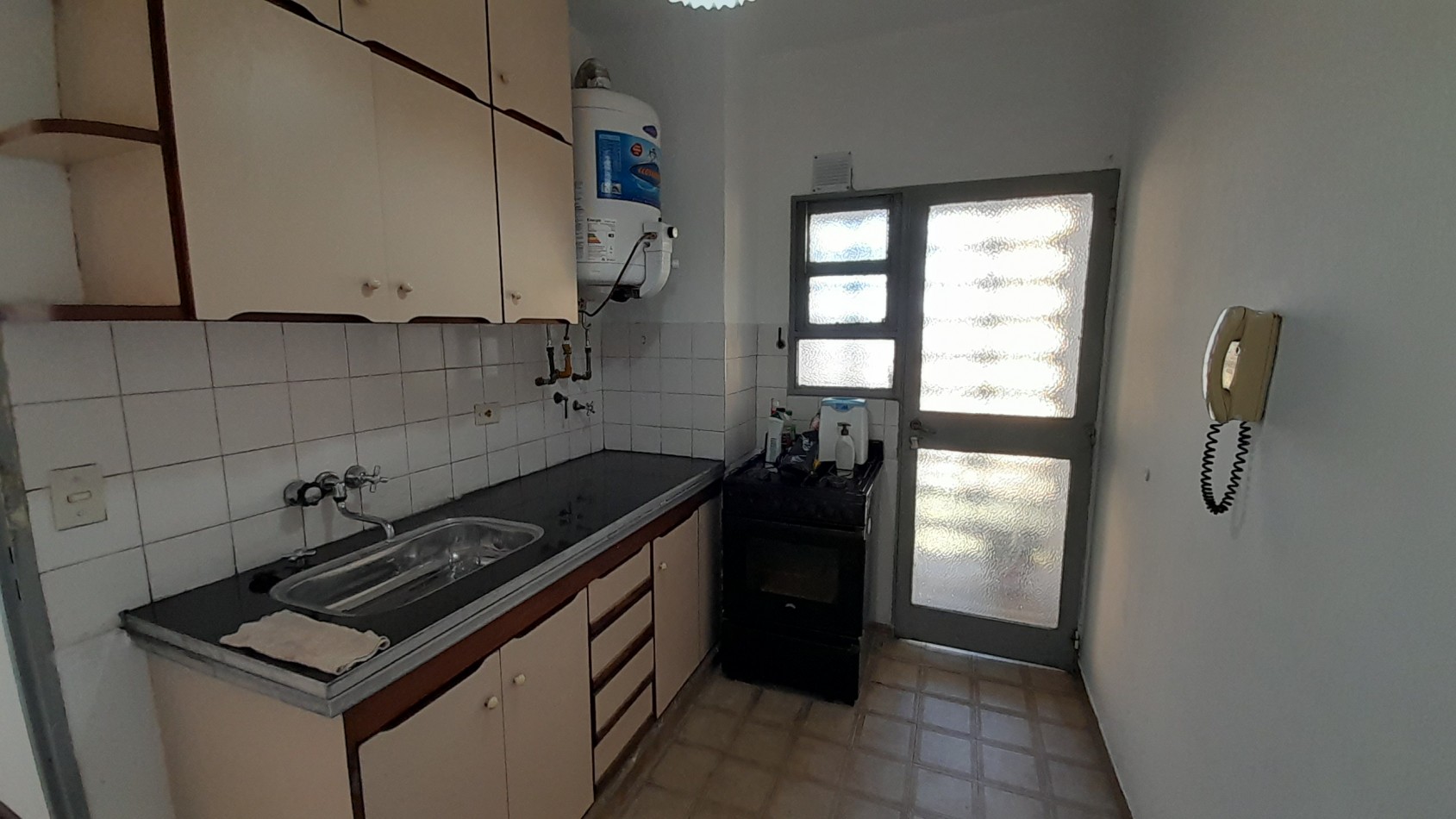 EN ALQUILER DEPARTAMENTO 3 AMBIENTES CON COCHERA - VILLA MADERO