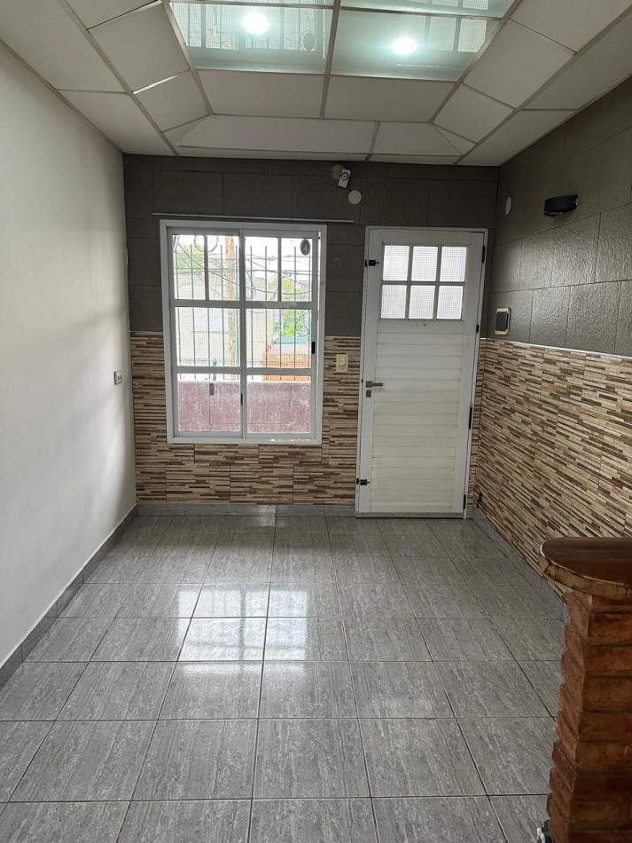 Alquiler departamento 2 ambientes - San Justo 