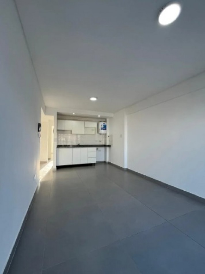 ALQUILER DE DEPARTAMENTO 2 AMBIENTES EN MORON