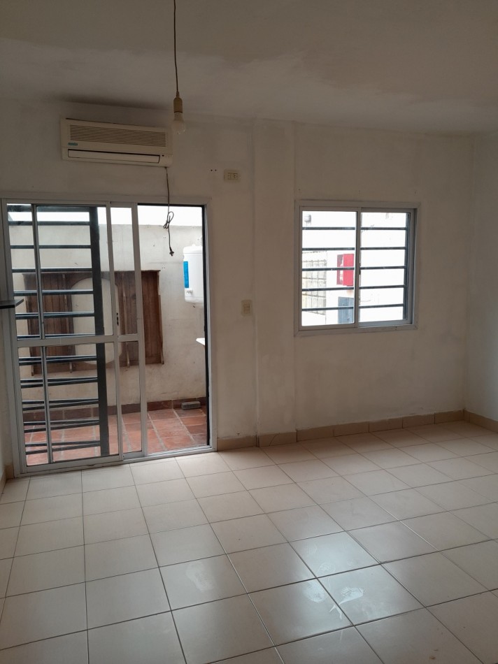 ALQUILER DEPARTAMENTO DE 2 AMBIENTES CON PATIO EN VILLA SARMIENTO