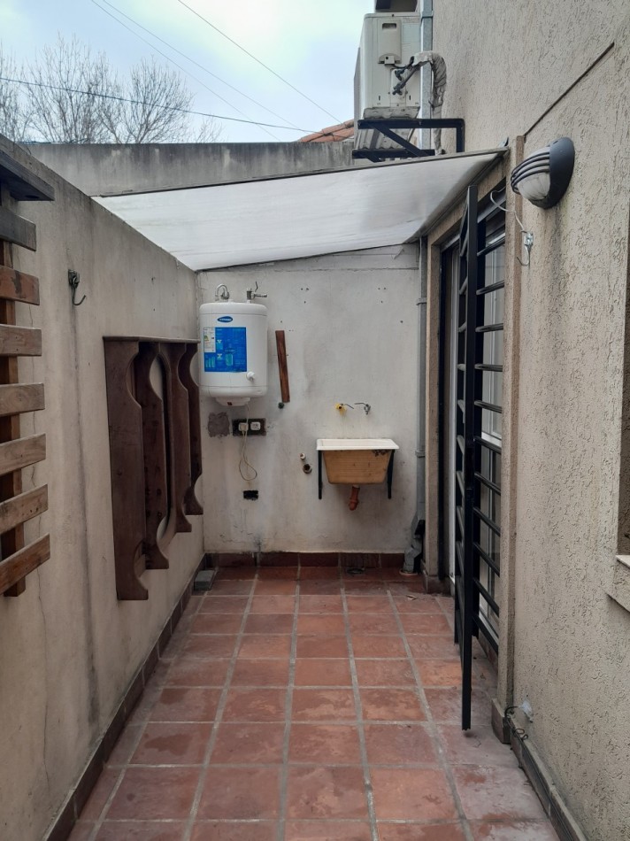 ALQUILER DEPARTAMENTO DE 2 AMBIENTES CON PATIO EN VILLA SARMIENTO