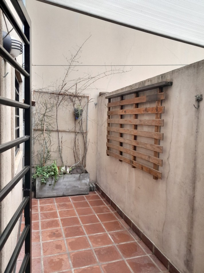 ALQUILER DEPARTAMENTO DE 2 AMBIENTES CON PATIO EN VILLA SARMIENTO