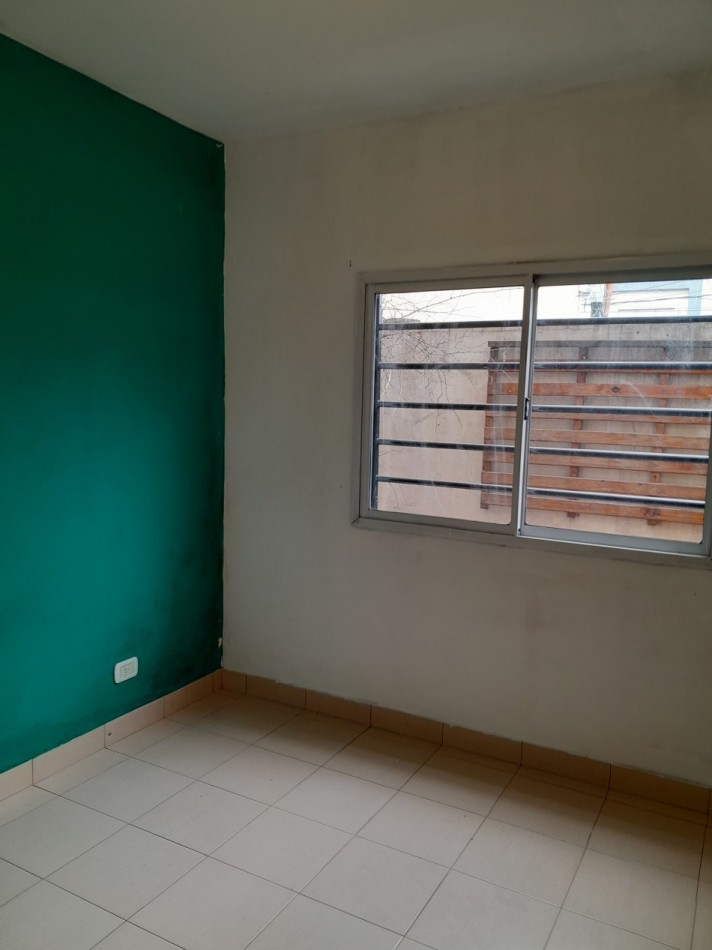 ALQUILER DEPARTAMENTO DE 2 AMBIENTES CON PATIO EN VILLA SARMIENTO
