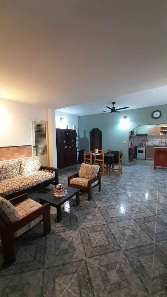 ¡ DUPLEX 3 AMBIENTES CON COCHERA Y TERRAZA EN VENTA !
