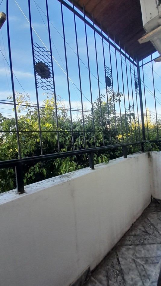 ¡ DUPLEX 3 AMBIENTES CON COCHERA Y TERRAZA EN VENTA !