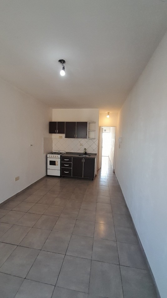 ¡EN VENTA DEPARTAMENTO DE 2 AMBIENTES EN RAMOS MEJIA!