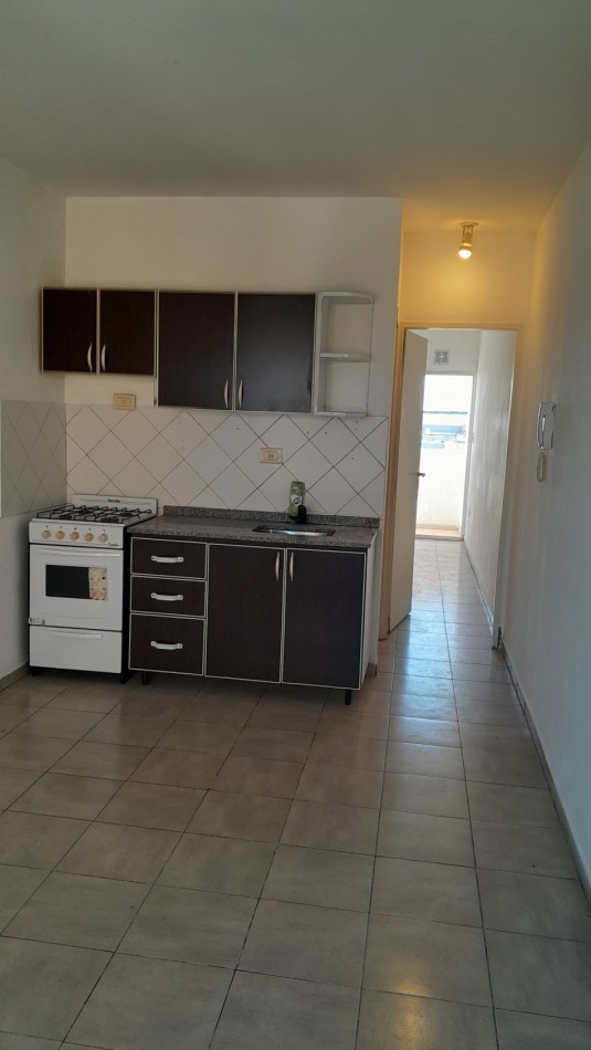 ¡EN VENTA DEPARTAMENTO DE 2 AMBIENTES EN RAMOS MEJIA!