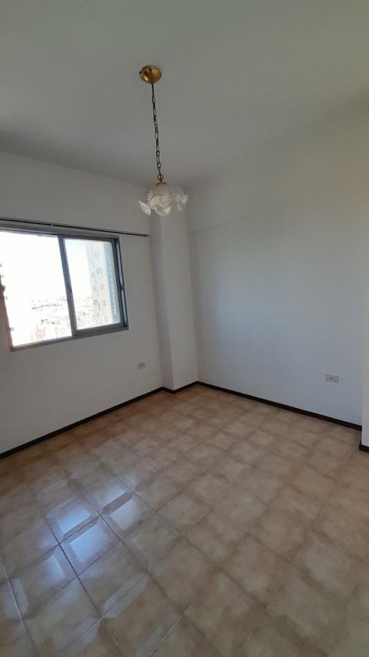 EN ALQUILER DEPARTAMENTO 3 AMBIENTES CON COCHERA - VILLA MADERO