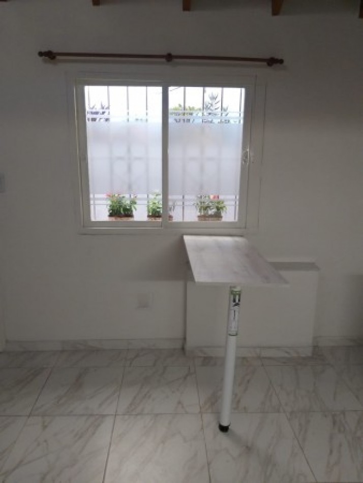 VENTA  COMODO DPTO 2 AMBIENTES CON PATIO