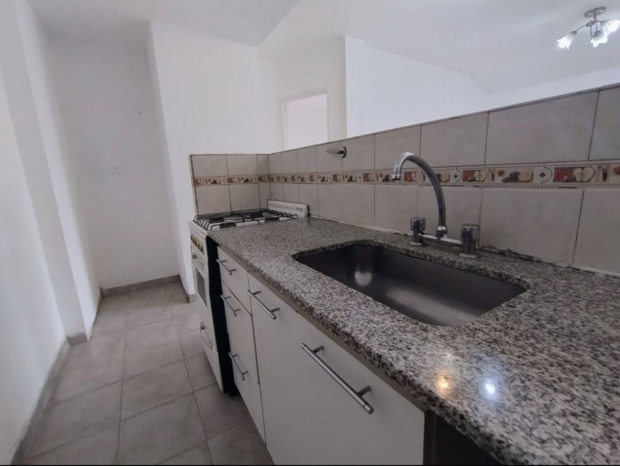 ALQUILER DE DEPARTAMENTO 2 AMBIENTES EN MORON CENTRO