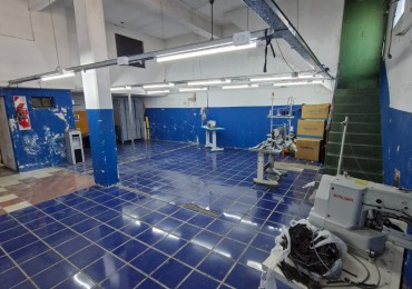 ALQUILER DE GALPON 200M2 CON CASA DE 3 AMBIENTES, ZONA INDUSTRIAL