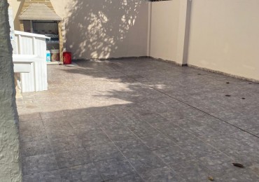 Alquiler Departamento 3 ambientes con patio -San Justo