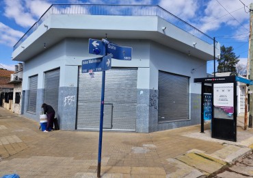 local comercial - isidro casanova