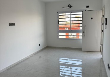 Departamento de 2 ambientes Con balcon - Lomas del mirador depto. 9