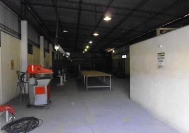 EN ALQUILER GALPON INDUSTRIAL EN POLIGONO INDUSTRIAL DE ISIDRO CASANOVA